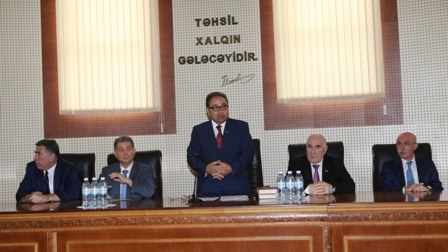 BDU-da yazıçı Mir Cəlalın kitabı təqdim olundu