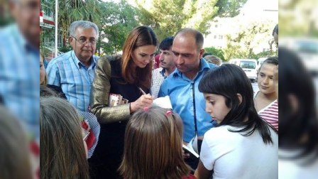 Qənirə Paşayeva Türkiyədə Soma şeirlər antalogiyası"nı təqdim etdi - FOTOLAR