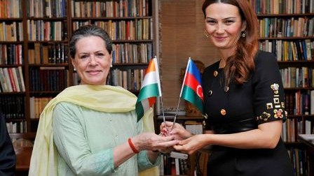Deputat Hindistan Milli Konqresinin liderinə Mehriban Əliyevadan danışdı - FOTO