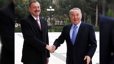 İlham Əliyev Nazarbayevlə görüşdü 