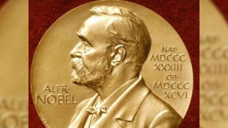  “Nobelli yazarın tanınmaması bizim təqsirimizdir” – Ədəbiyyatçılar babalı oxucunun boynuna qoydu