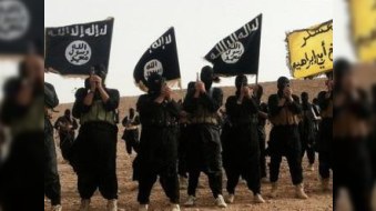 İŞİD İraqda hərbi bazanı ələ keçirdi 