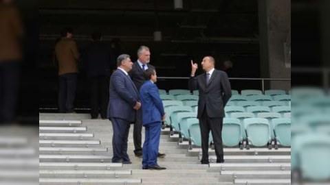 İlham Əliyev Bakı Olimpiya Stadionundakı tikinti işləri ilə tanış olub - FOTOLAR