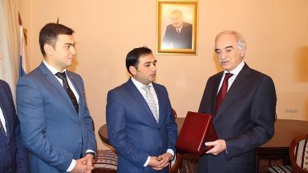 Polad Bülbüloğlu “İlin səfiri” mükafatına layiq görülüb