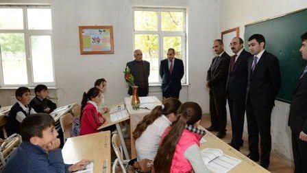 Təhsil Naziri Qusara gedib
