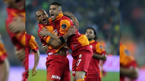 “Qalatasaray” “Fənərbaxça”nı iki dəqiqədə yendi 