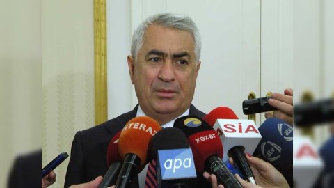 Millət vəkili himn yazıb