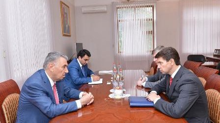 Ukraynanın Azərbaycandakı səfiri “Qaçqınkom”a gəlib 