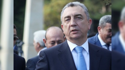 Eldar Əzizov “Karvan”dakı yanğından danışdı: “Sonra da deyirlər ki, qəsdən yandırılıb”