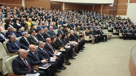 Səlim Müslümov nöqsanlara yol verən vəzifəli şəxsləri cəzalandırdı