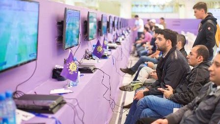 Azercell PlayStation FİFA 14 Çempionatının qaliblərini mükafatlandırdı
