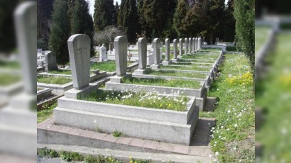 Deputat qəbiristanlıqlarla bağlı TƏKLİF hazırladı: “Bütün qəbirlər eyni ölçüdə, başdaşılar eyni materialdan olacaq”