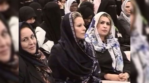 Qəddafinin ailəsi və qohumları Liviyaya qayıdırlar - FOTOLAR
