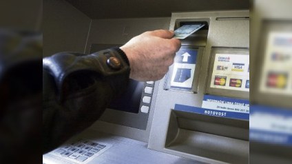 DSMF sədri deputatlara cavab verdi: “Bu il əlavə 300 bankomat alınıb”
