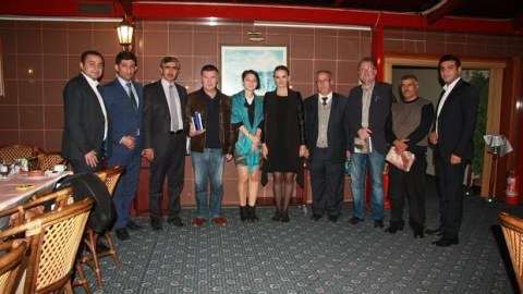 Qənirə Paşayeva Sakariyada jurnalistlərə deyib ki... 