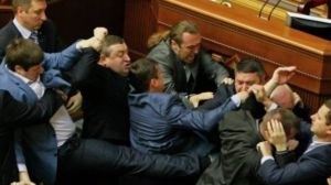 Erməni deputatlar dalaşdı - FOTO