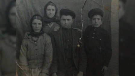 Azərbaycan şair və yazıçılarının uşaqlıq FOTOLARI