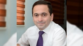 “Dərs ilinin azaldılmasına dair qərar orta məktəblərə aid deyil”