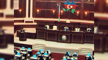 Komitə sədri: “Hər müəllimə uyğun maaş sistemi tətbiq edilməlidir”