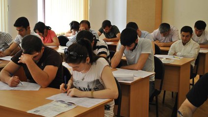Qəbul imtahanlarındakı nəzarətçi müəllimlərlə bağlı işlər görülür