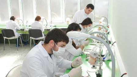 Tibb Universitetinin 8000-dən çox tələbəsi olan ilk klinikası 