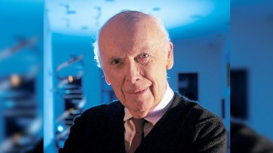 Qazandığı Nobel mükafatını satışa çıxarır