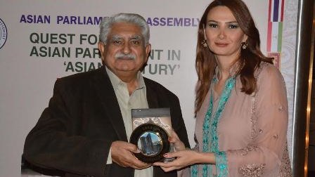 Deputat Pakistan Parlamentinin komitə sədrinə azərbaycanlı girovlardan danışıb 