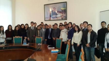Millət vəkili Prezident təqüdü alan tələbələrlə görüşdü - FOTO