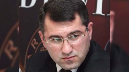 Erməni deputat xalqını satqın adlandırdı