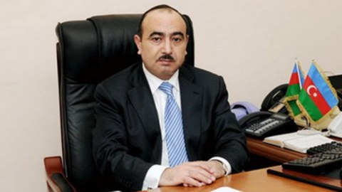 Əli Həsənov Xədicə İsmayılovanın həbsi ilə bağlı AÇIQLAMA verib