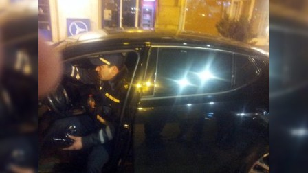 Bakıda «generalın oğlu» yol polisini aldada bilmədi 