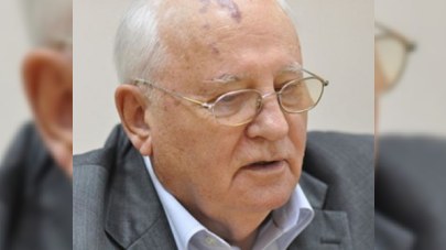 Qorbaçov: “Yeltsin SSRİ-nin dağılması ilə bağlı razılaşmanı imzalayan kimi Buşa zəng edib”