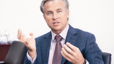 Prezident milyarderi özünə müşavir təyin etdi