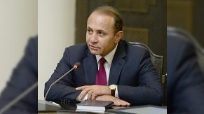 Ermənistanın baş nazirini susdurdular
