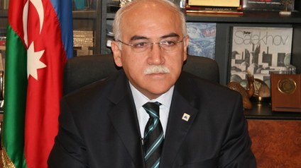 İsa Qəmbər Müsavatdakı otağını yeni başqana verməyib 