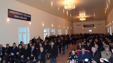 İcra başçısı qəbul keçirdi, məmurlar sakinlərə hesabat verdi