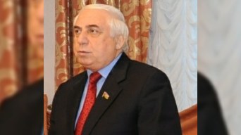  Deputat gənc seçicilərlə görüşdü