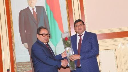 BDU müsabiqə qaliblərini mükafatlandırdı - FOTO