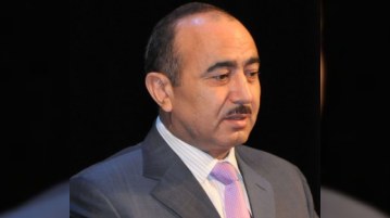 Əli Həsənov: “Qırmızı xəttə Azərbaycan deyil, Azərbaycanı ittiham edənlər yaxınlaşır”