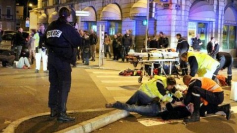 Fransada “Allahu əkbər” qışıqıran sürücü 11 nəfəri vurdu