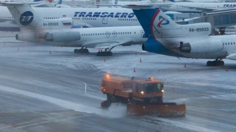 Güclü qar Moskvada hava limanlarını iflic etdi - FOTOLAR