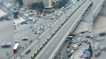 20 Yanvar dairəsinə gedən yol bağlandı