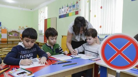 Avtomobil Federasiyasından yol hərəkəti təhlükəsizliyi ilə bağlı sosial layihə - FOTO