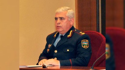 Daxili işlər nazirinin müavini köçkünlərə pul yardımı aparıb