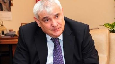 Kamal Abdulla şikayətləndi: .. “Necə qocalırmışıq?!”
