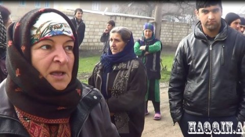 Qubada problem: Sakinlər yolu bağlayıblar