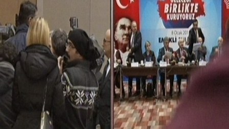 Müxalifət liderinə ayaqqabı tulladılar