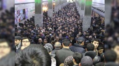 Metroda yenə sıxlıqdır