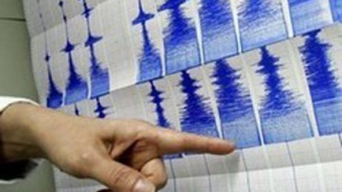 Qurban Yetirmişli: “Bakının zəlzələ təhlükəsi Xəzərdəki ocaqlardan gəlir”