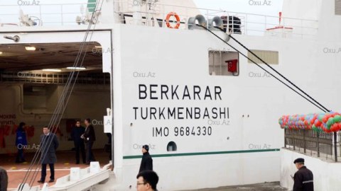 Türkmənistanın yeni bərə gəmisi Bakıya səfər etdi - FOTO